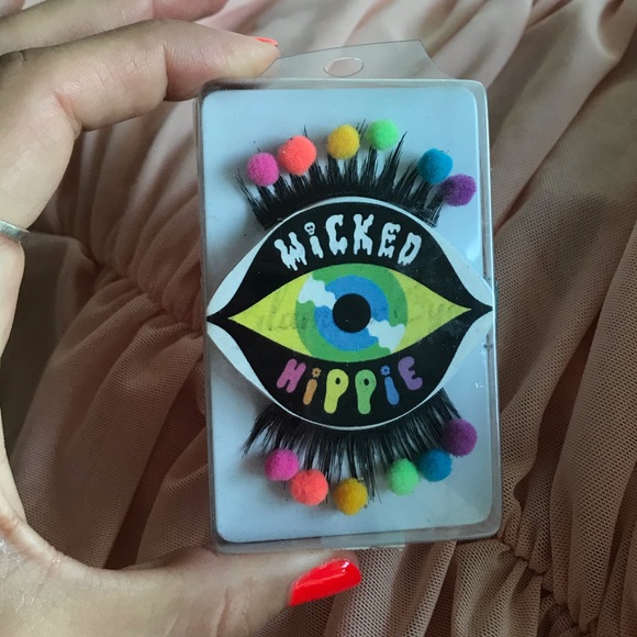 Dolls Kill Accessories - HALLOWEEN 2019 Dollskill NEW FESTIVAL EYE LASHES🌈